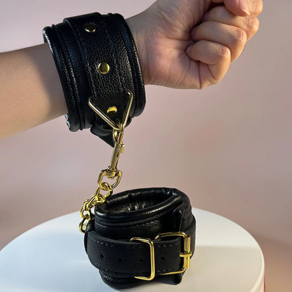 Black Cuffs Wrist Cuff Ankle Cuff Hand Cuff Golden Metal Chain for Night Bind Fun Restraint BDSM Fetish Play Sexy Cuffs Bondage